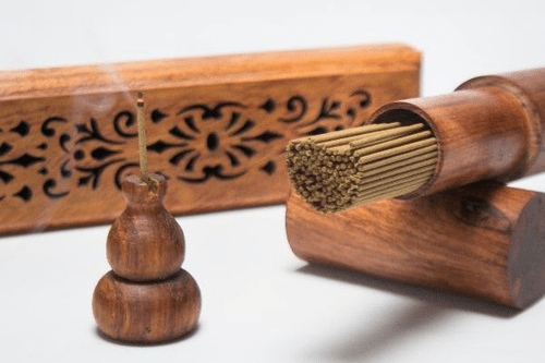 Nhang trầm hương